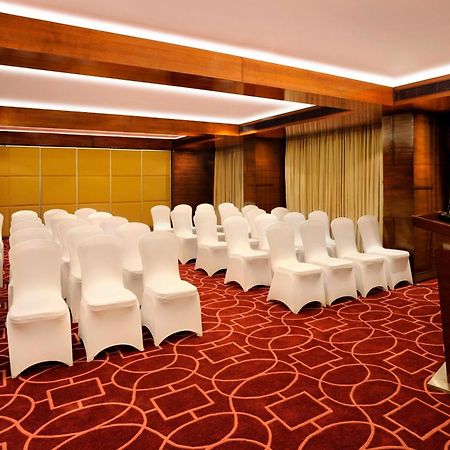 Four Points By Sheraton Ahmedabad Extérieur photo