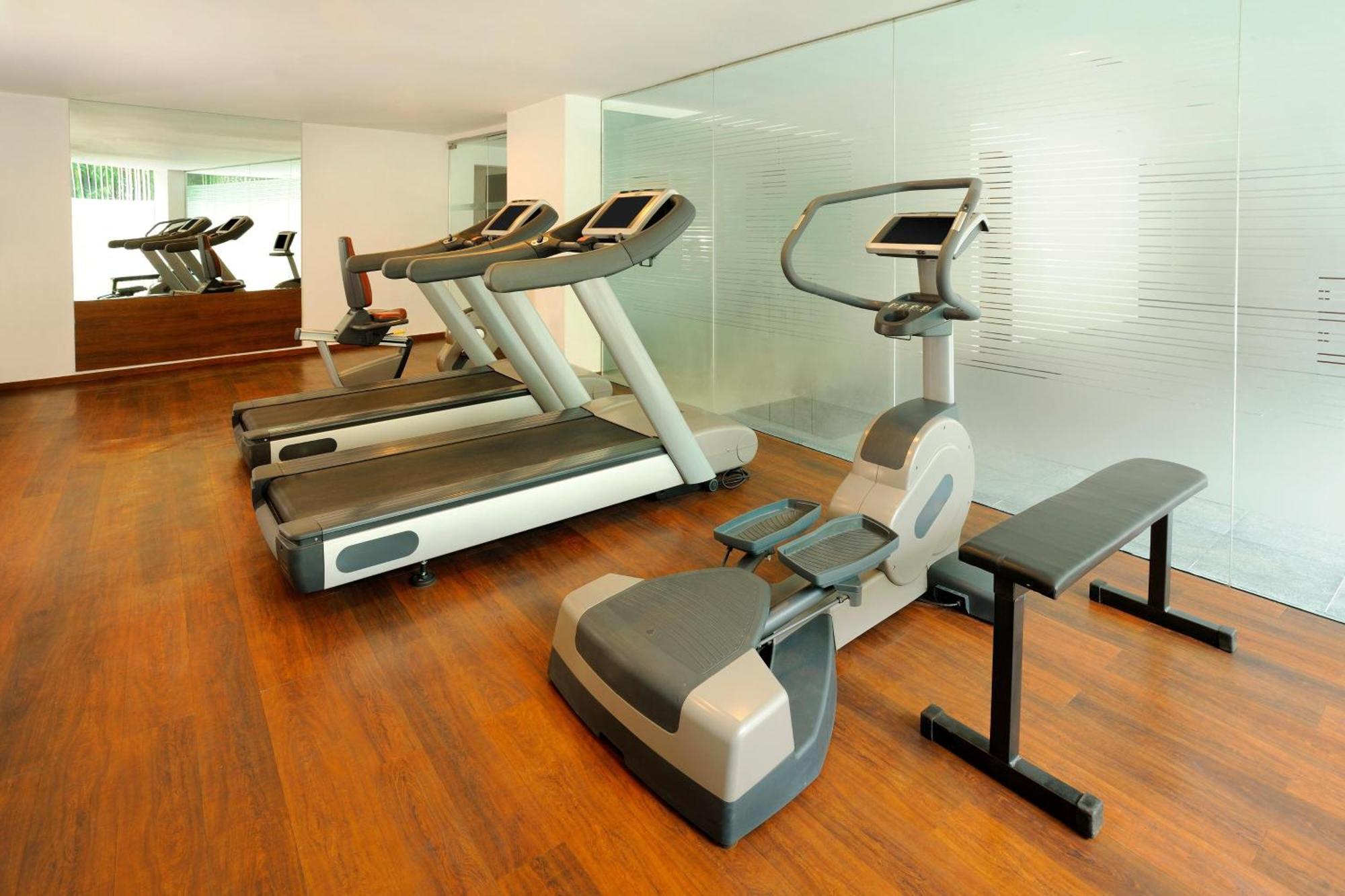 Four Points By Sheraton Ahmedabad Extérieur photo
